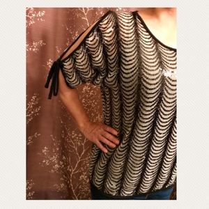 🌟Sexy Top with Black Sequins. 🌺